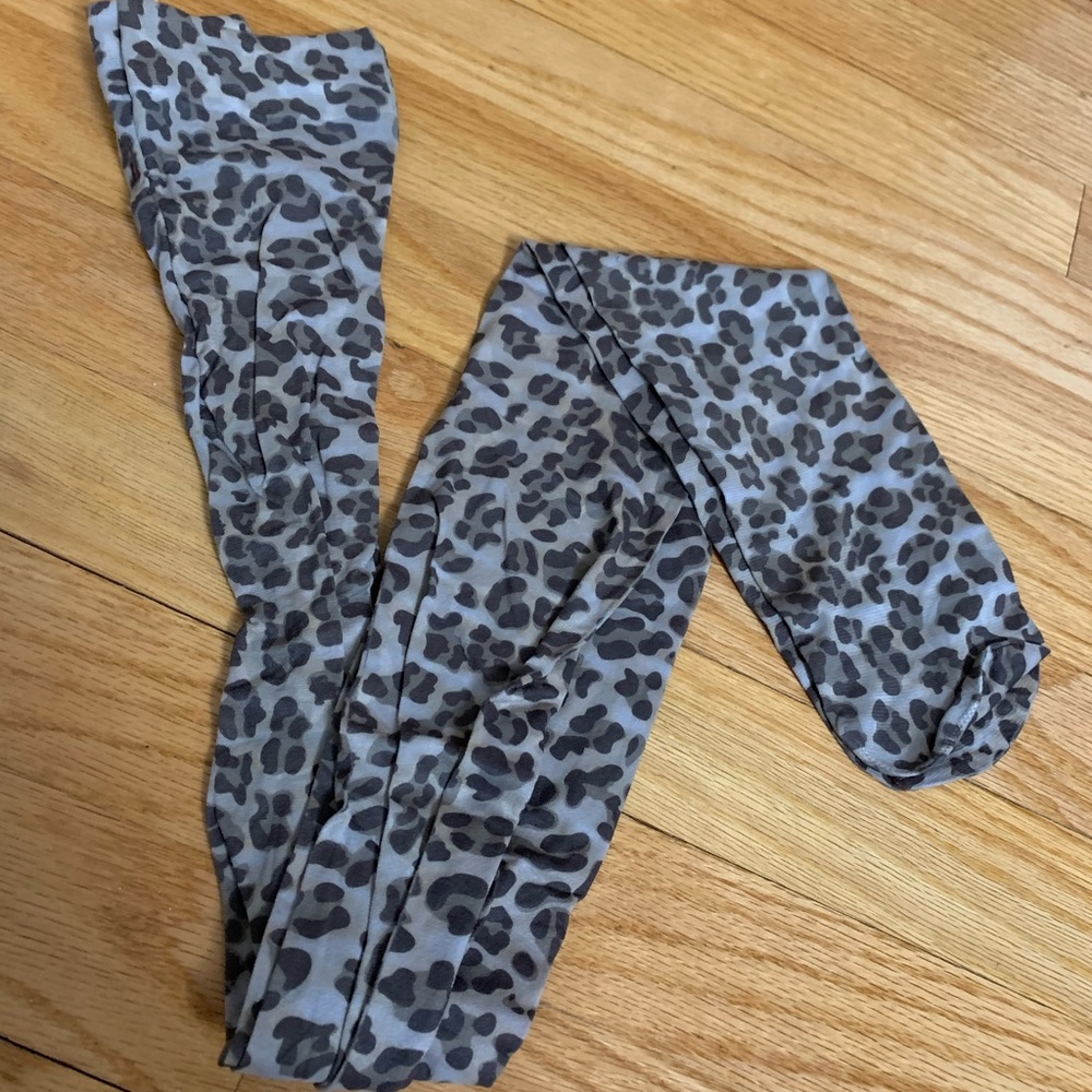 Leapard print tights